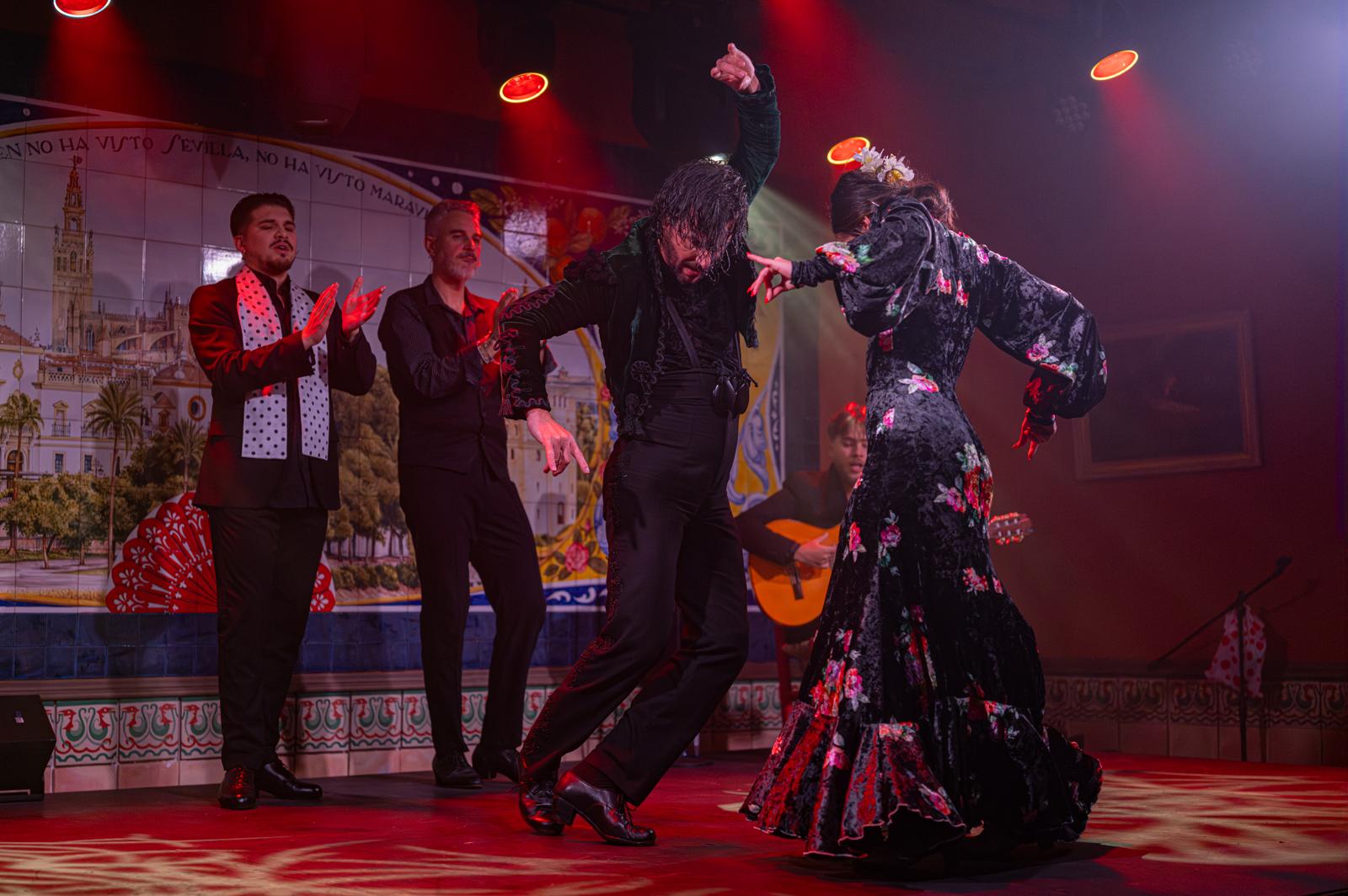 Casa Inquieta · Calle Zaragoza · Plaza Nueva